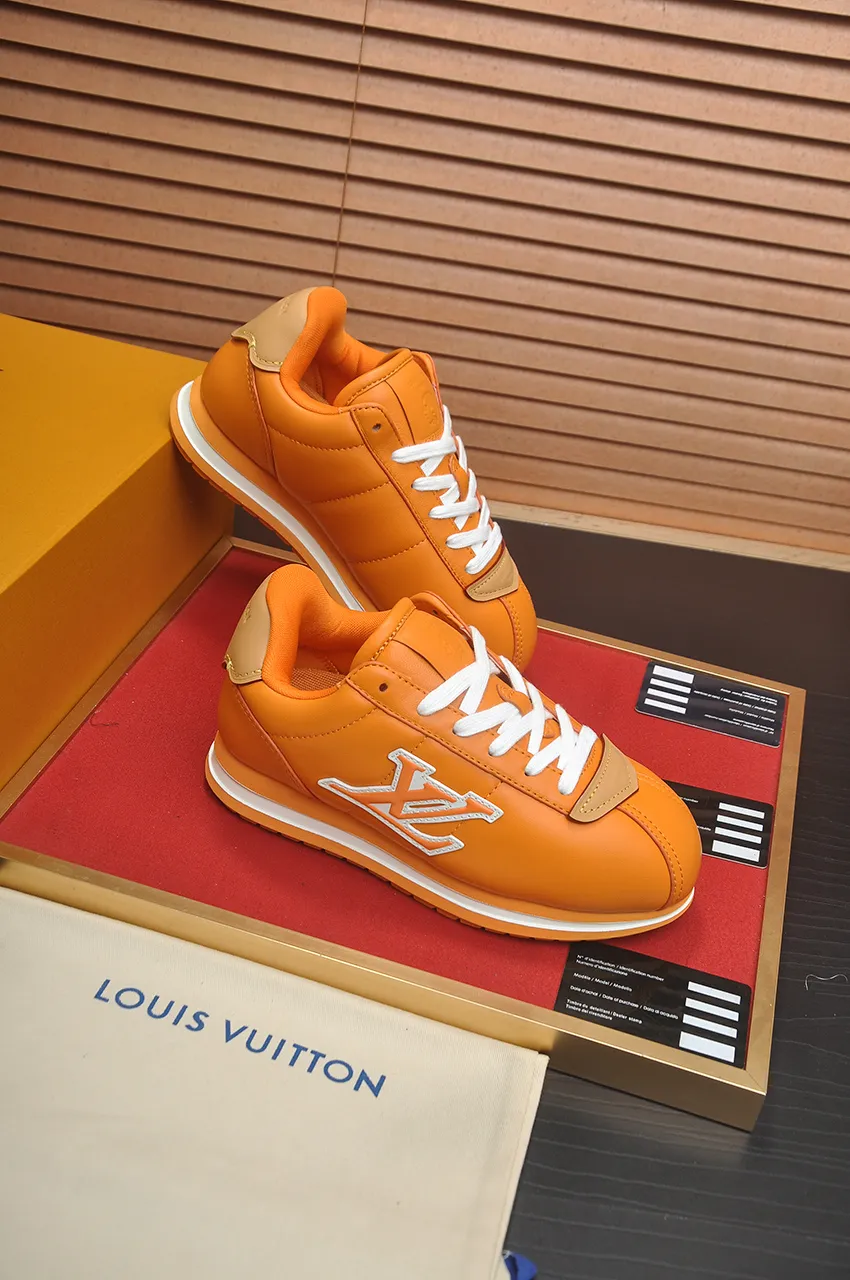 Men's shoes 💰700💶[LOUIS VUITTON] (couples 💑 style) new original order 🍀LV Louis Vuitton * - top version of LV classic trendy shoes! Made of imported original fabrics, mesh lining, and original wear-resistant rubber foam outsole! High quality products! Size (female 35-40) (male 38-44)